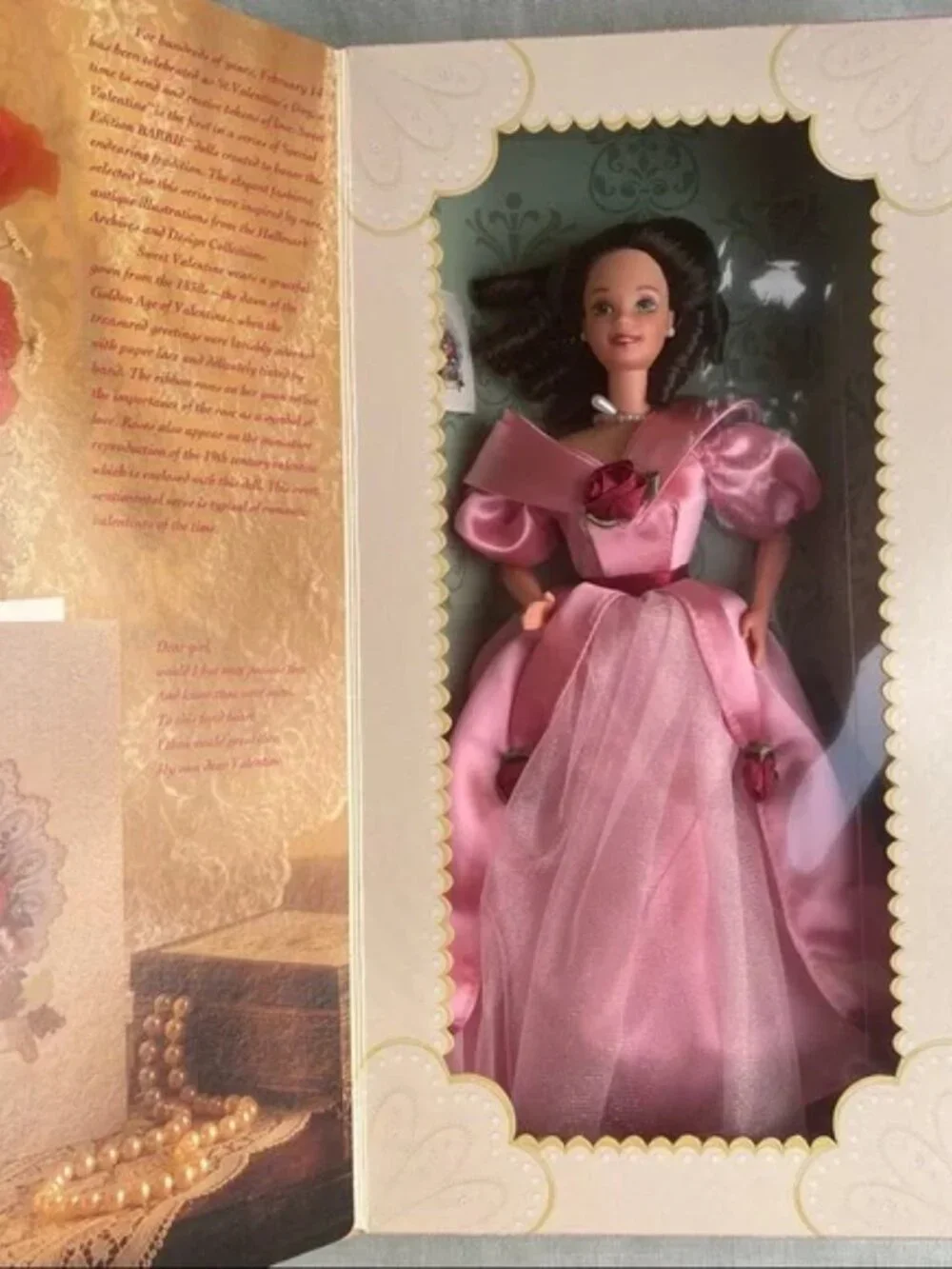 NWT vintage 1995 Hallmark 1830s Sweet Valentine Collectors Edition Barbie